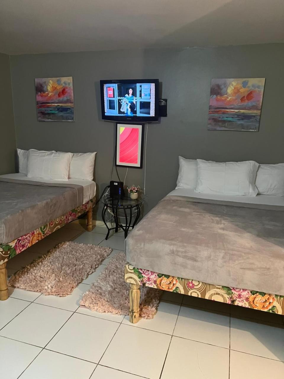 Malibu Ocean View Studio Apartment Teluk Montego Bagian luar foto